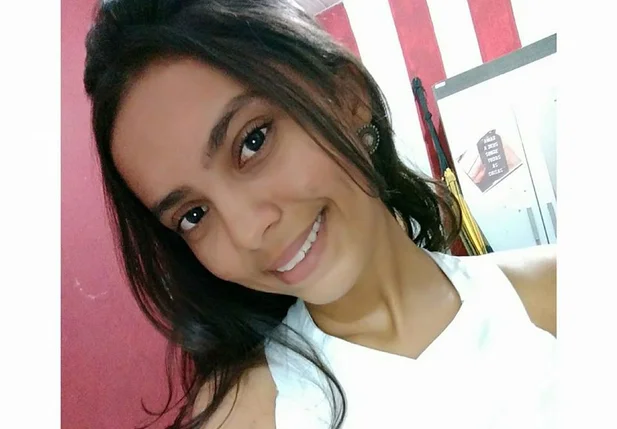 Jovem de 23 anos, Bruna Rafaela