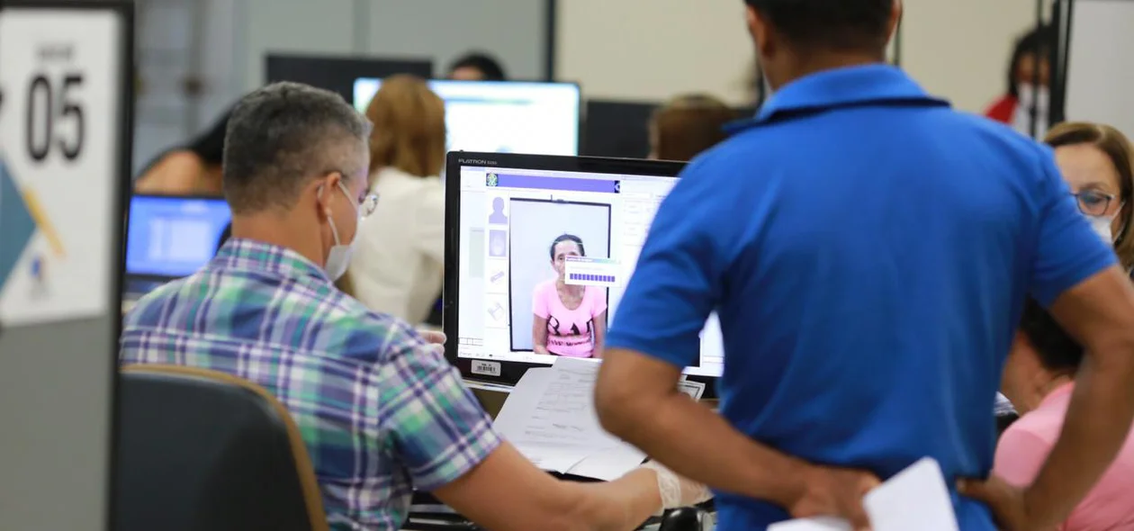 Eleitores são atendidos no Fórum Eleitoral de Teresina