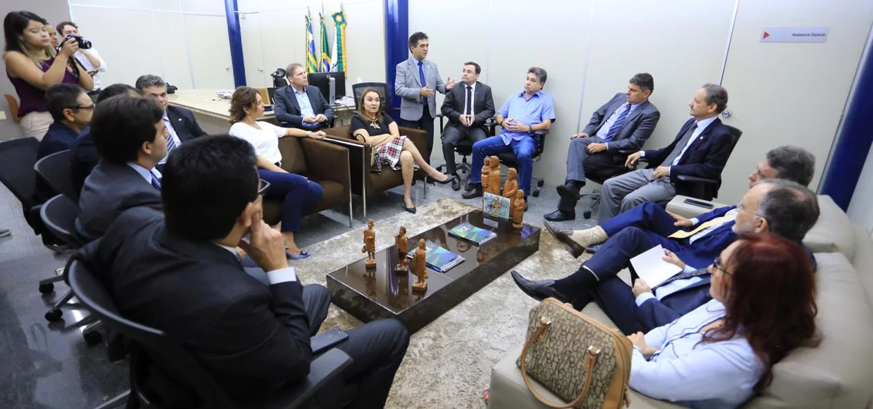 Deputados se reúnem com conselheiros do TCE