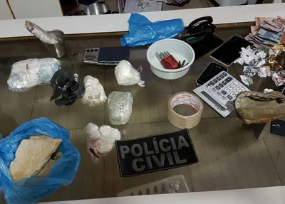 Material apreendido pelos policiais