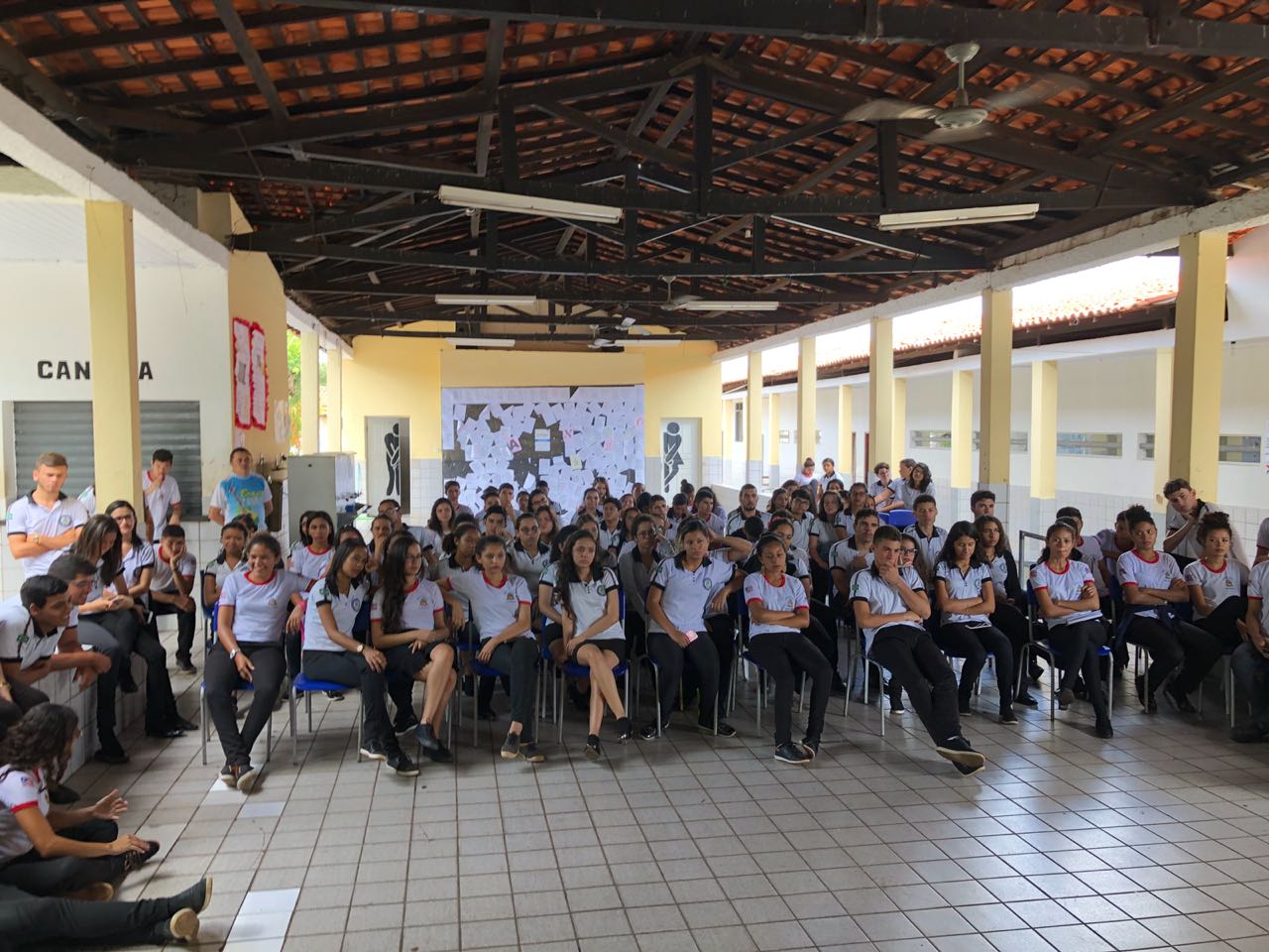 Palestra a estudantes