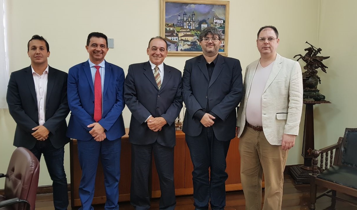 Diretores da ATI durante visita institucional à PRODEMGE em Minas Gerais