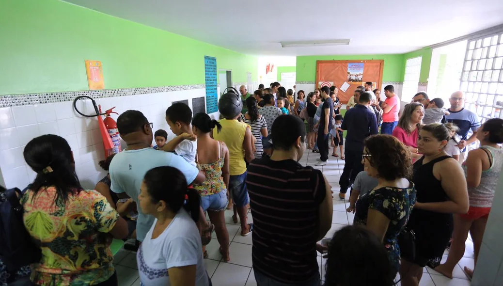 População lota Hospital da Primavera no Dia D de Vacinação