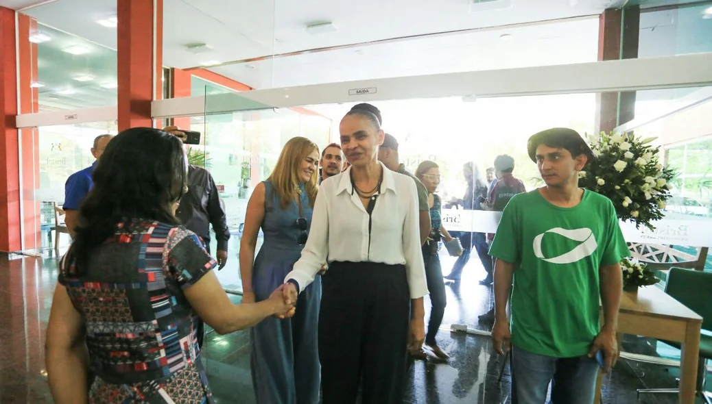 Marina Silva durante visita a Teresina