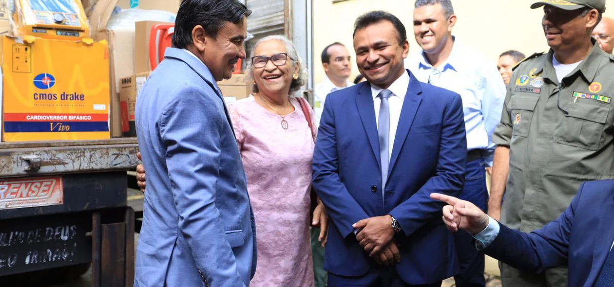 Governador Wellington Dias entrega equipamentos no Hospital da PM
