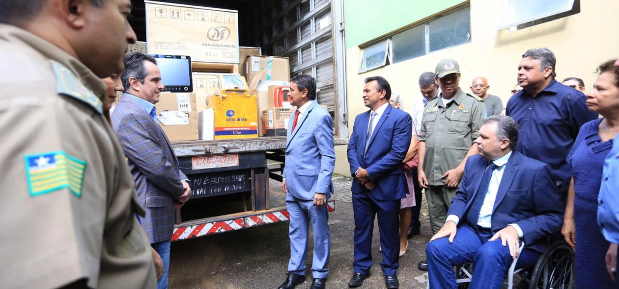 Governador Wellington Dias participa da entrega de equipamentos no Hospital da PM