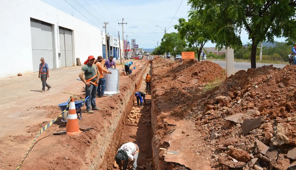 Obras de drenagem da BR-316 seguem em ritmo lento