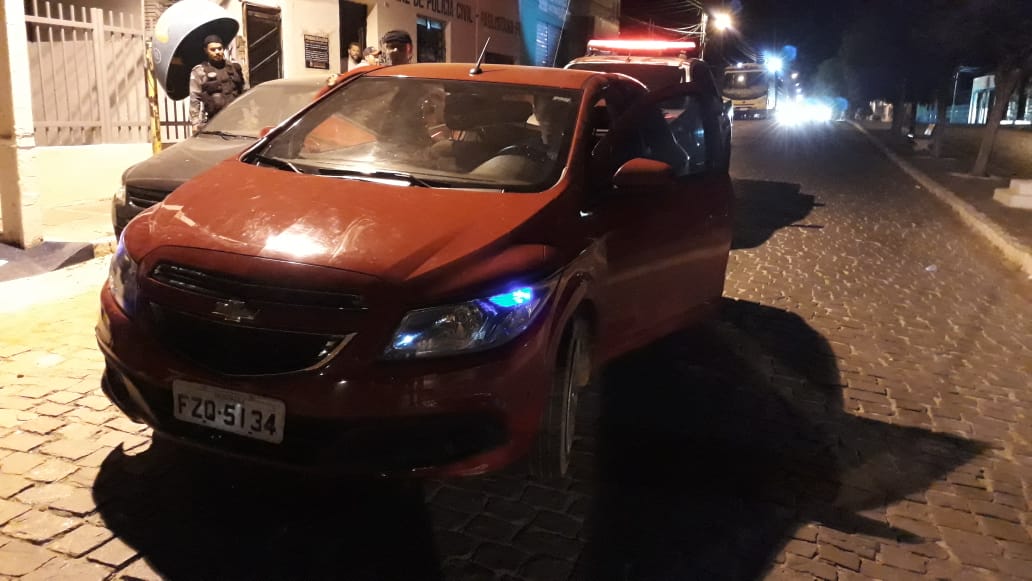 Carro clonado é apreendido por Força Tática de Paulistana