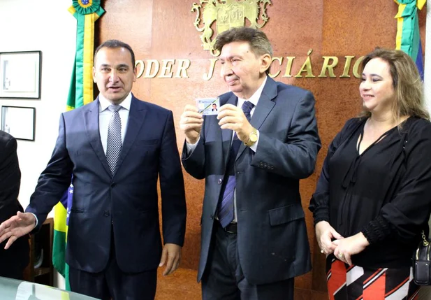 Olímpio Galvão toma posse como novo desembargador do TJ do Piauí