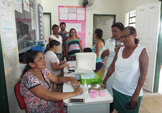 Vacinação contra gripe em Esperantina