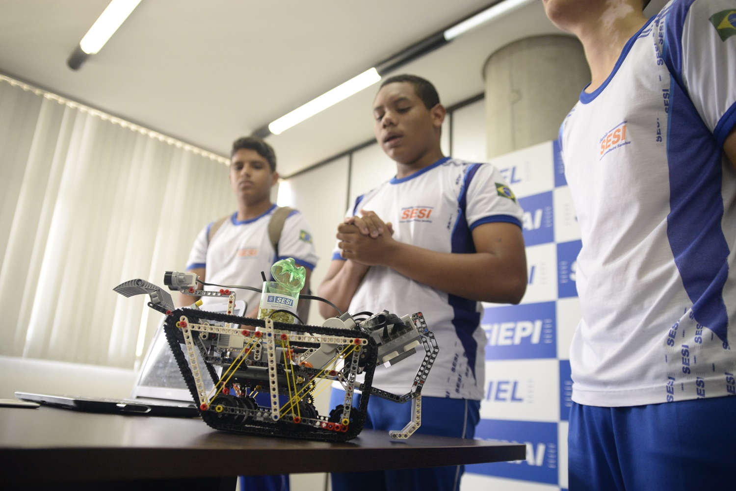 SESI seleciona alunos que irão participar do desafio nacional de Robótica