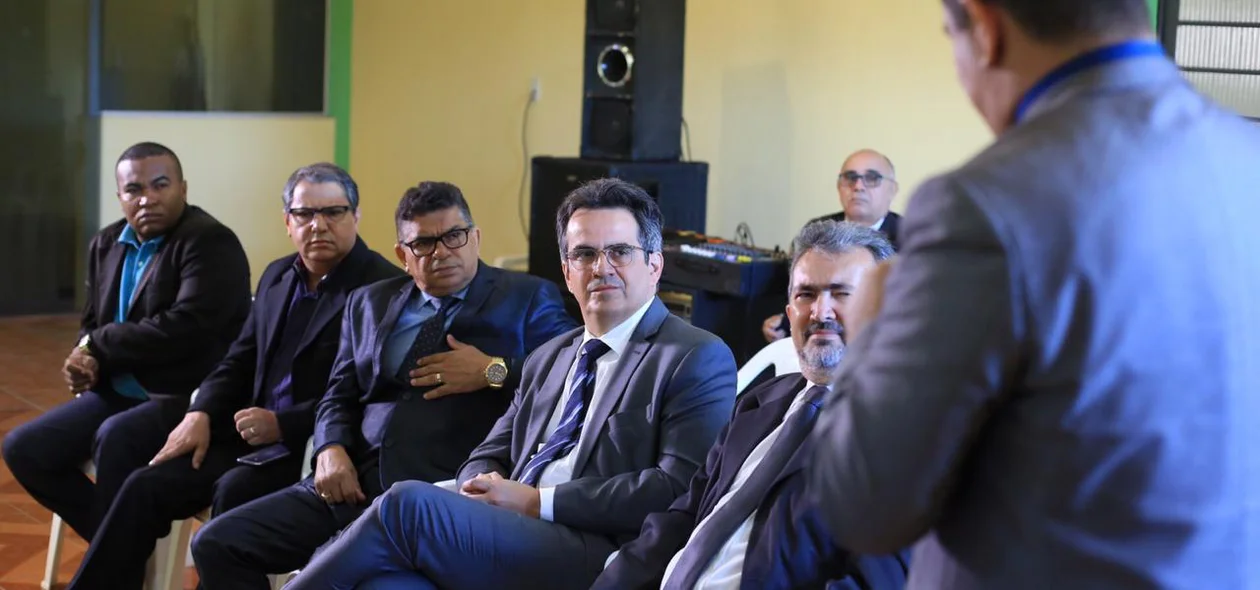 Autoridades durante a Convenção Estadual dos ministros Evangélicos das Assembleias de Deus