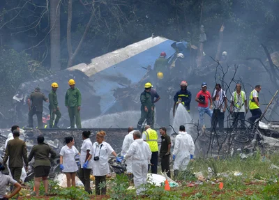 Avião com 113 pessoas cai em Cuba