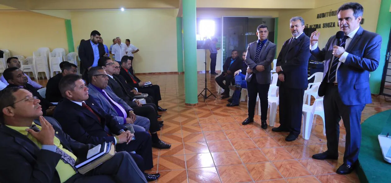 Ciro Nogueira durante Convenção Estadual dos ministros Evangélicos das Assembleias de Deus