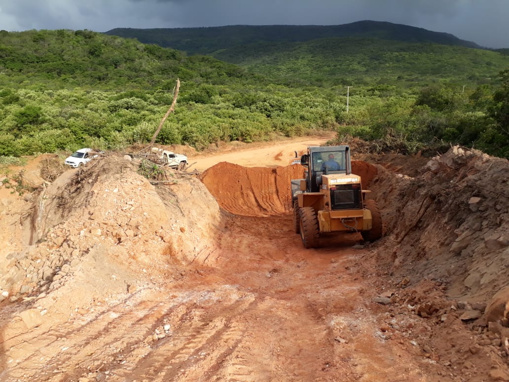 Estrada sendo revitalizada