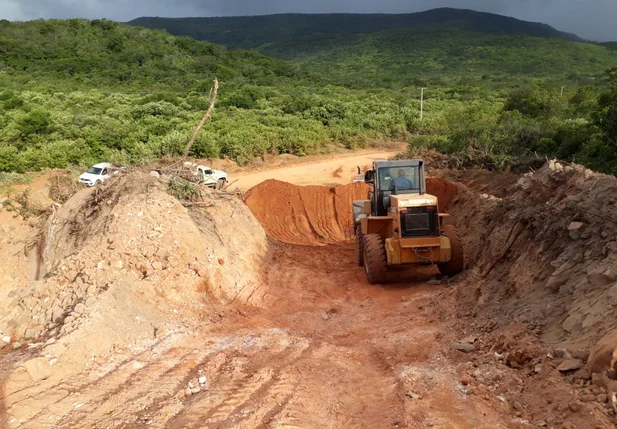 Estrada sendo revitalizada