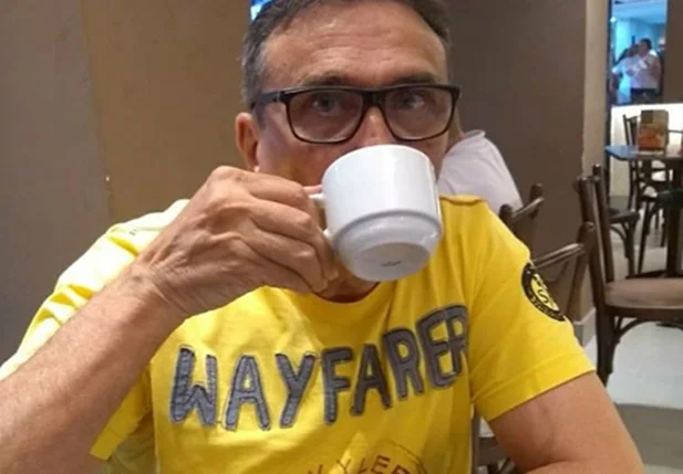 Hyron Almeida, mais conhecido como "Tio do Café"
