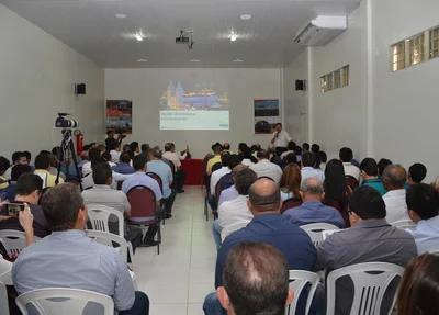 Seminário reúne lideranças estaduais e prefeitos da região