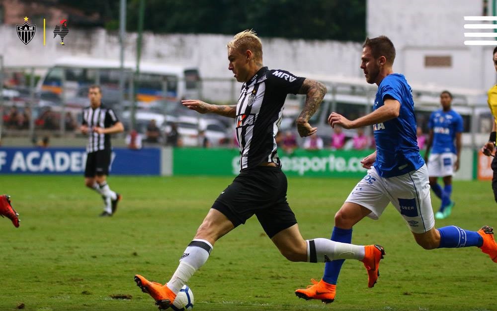 Atlético-MG vence e se torna líder provisório do Brasileirão