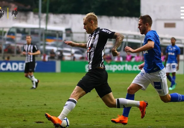 Atlético-MG vence e se torna líder provisório do Brasileirão