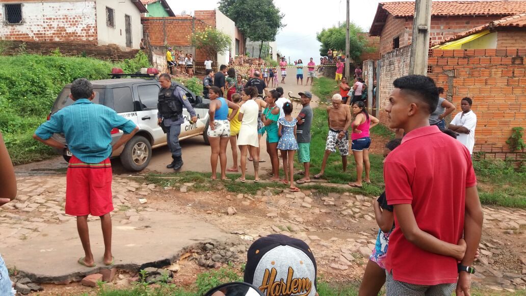 O fato ocorreu na manhã deste domingo (20)