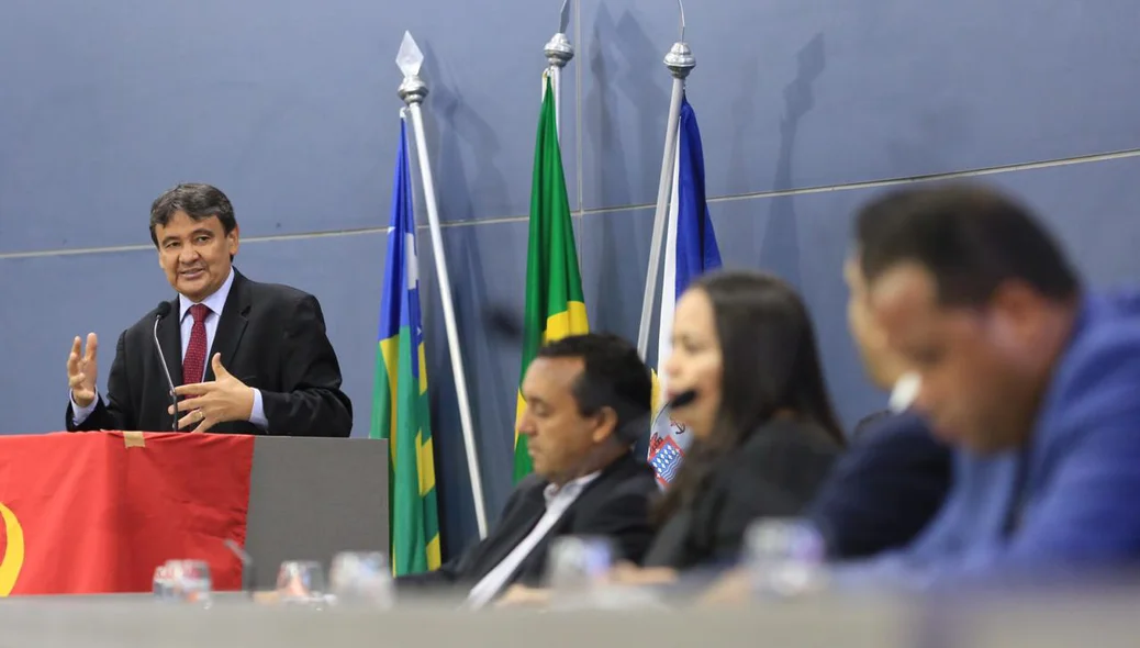 A entrega do título aconteceu na manhã desta segunda-feira