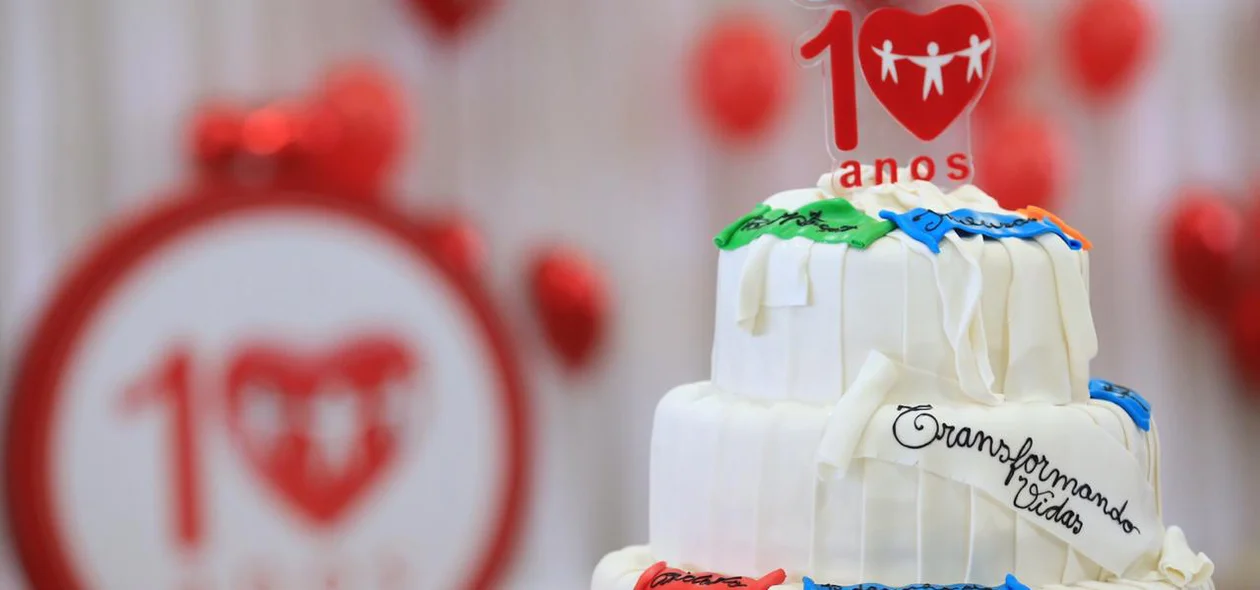Bolo de comemoração dos 10 anos do Ceir