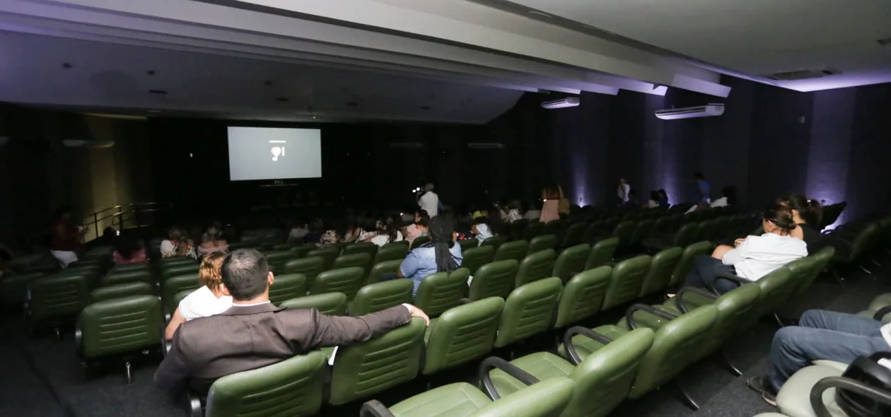Filme foi apresentado no auditório Senador Fernando Bezerra