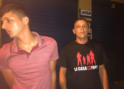Homens são presos com veículo roubado na zona sul de Teresina.
