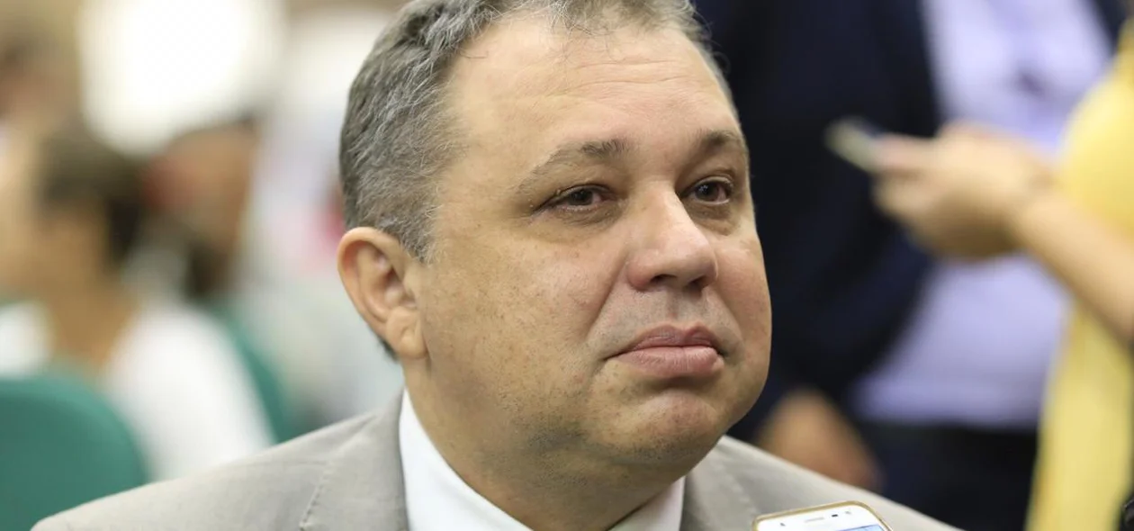 Secretário da saúde, Florentino Neto