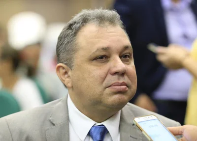 Secretário da saúde, Florentino Neto