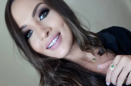 Cyntia Nava Raposo
