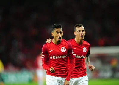 Internacional vence e avança no Brasileirão