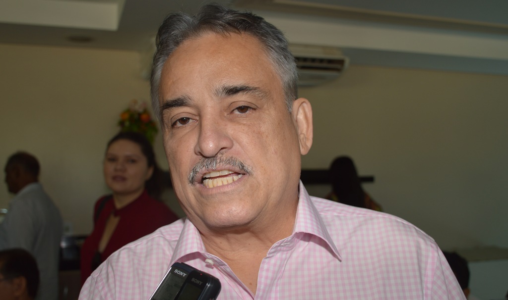 Robert Rios critica desempenho dos senadores piauienses