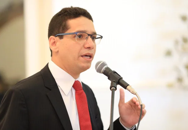 Secretário da Justiça, Daniel Oliveira