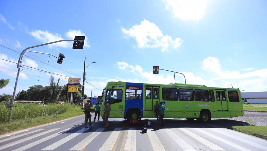 Acidente deixa uma pessoa ferida na BR 343