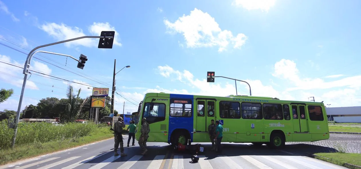 Acidente deixa uma pessoa ferida na BR 343