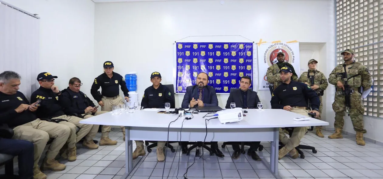 Coletiva da Polícia Rodoviária Federal sobre a operação Estanque