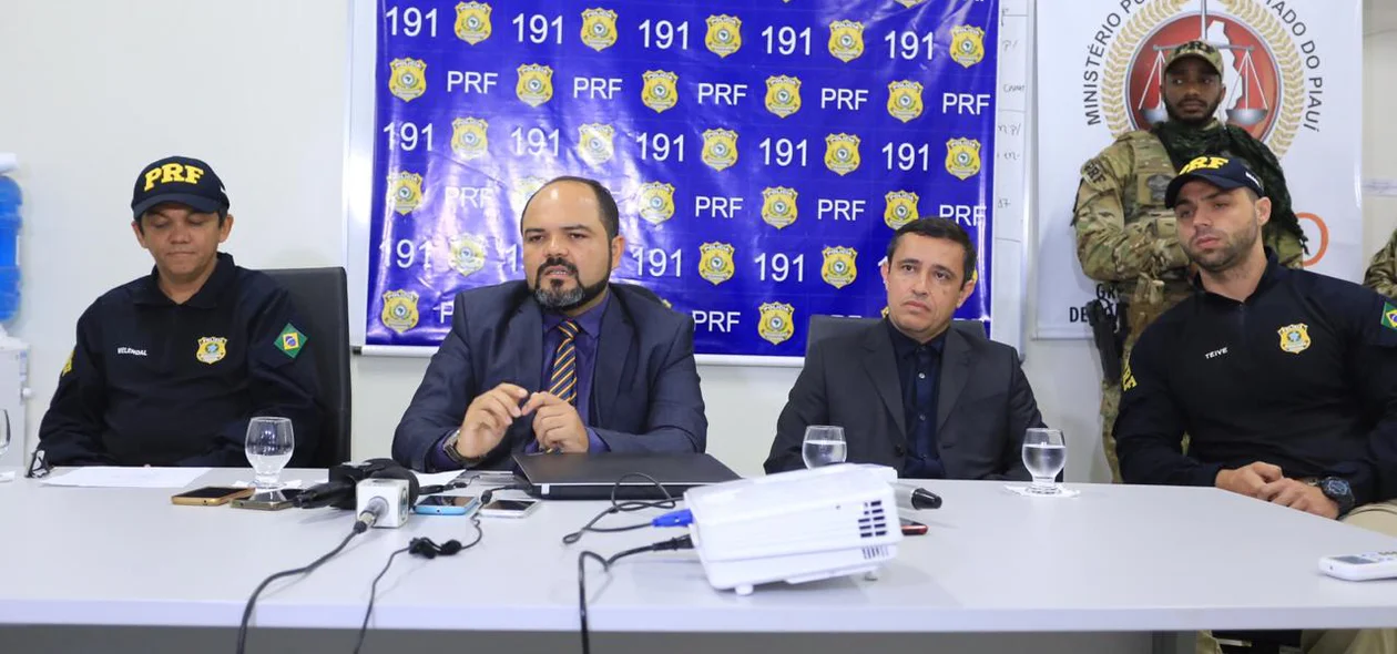 Coletiva sobre a Operação Estanque 