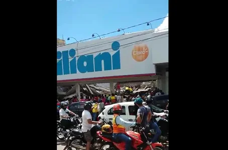 Teto da Liliane cai em Araguaína