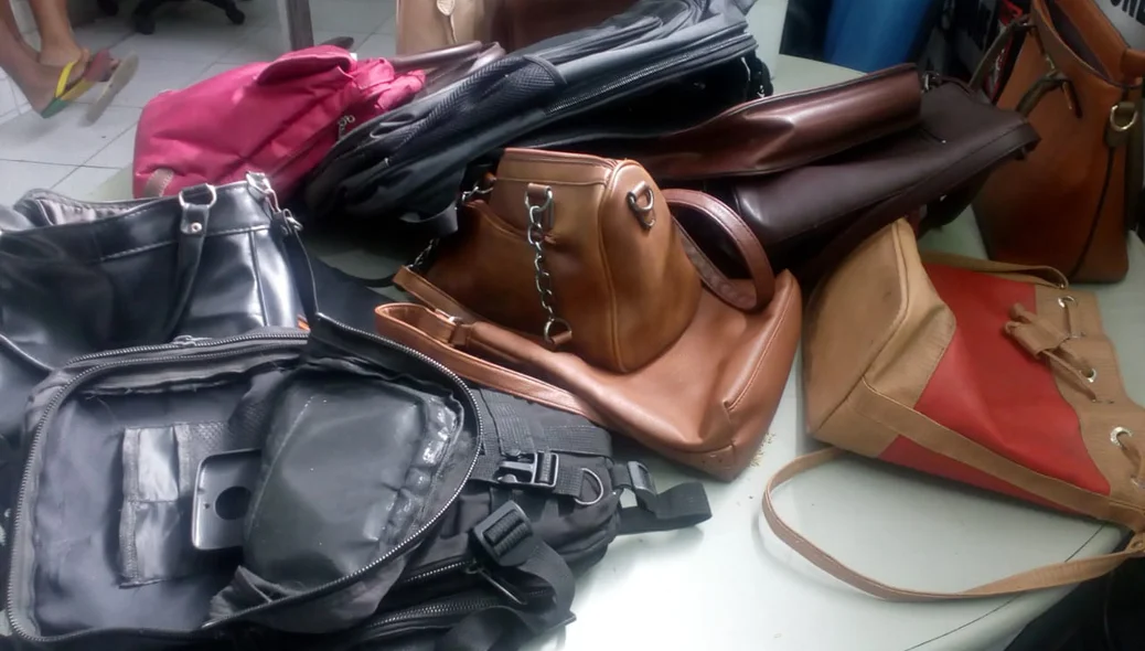 14 Bolsas roubadas