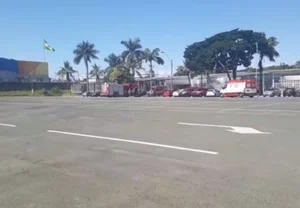 Corpo de Bombeiros combate incêndio em centro de internação para menores de Goiânia