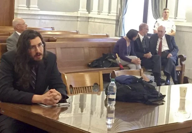 Pais de Michael Rotondo entraram na justiça para que ele saísse de casa