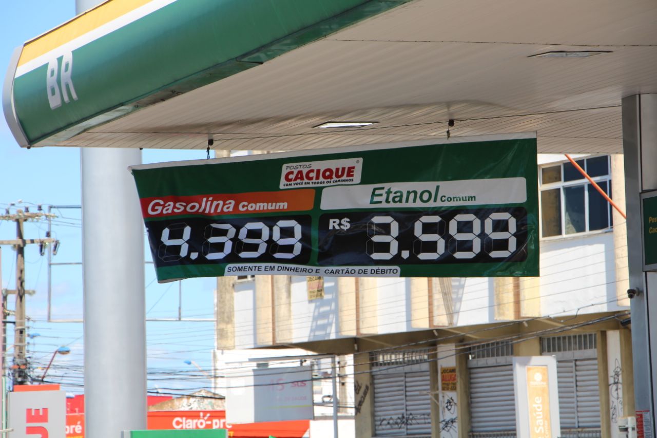 Valor da gasolina em posto de Teresina