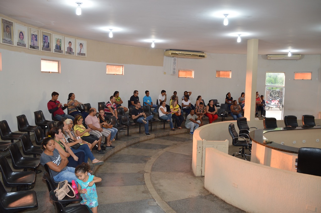 Assembleia reúne numero inexpressivo de servidores