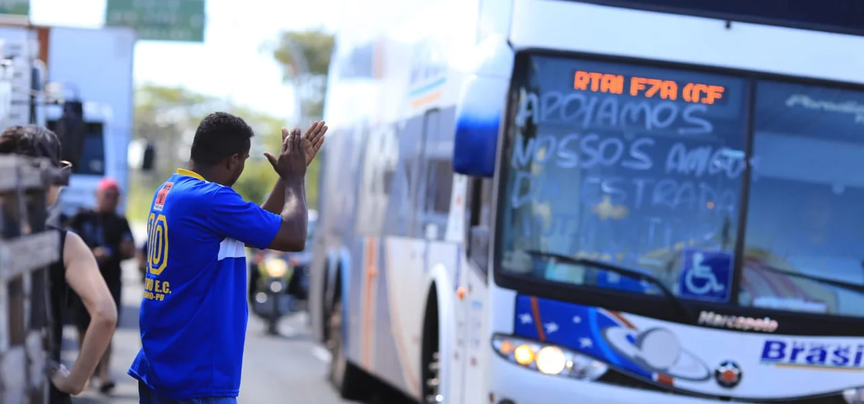 Caminhoneiros ainda protestam em Teresina 