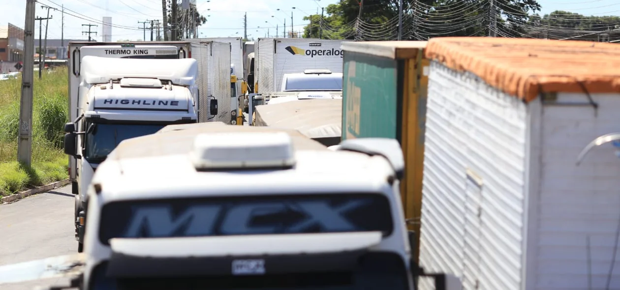 Motoristas de caminhão na BR 316
