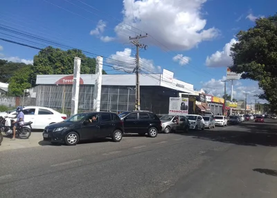 Posto na Avenida Presidente Kennedy
