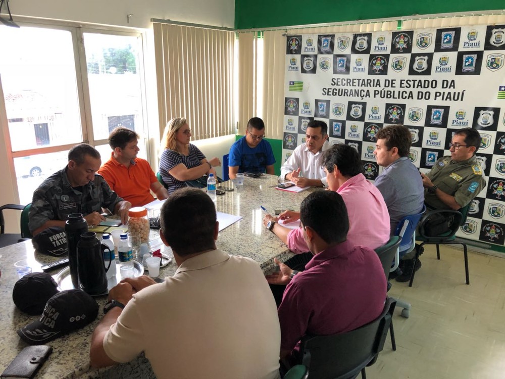 Secretaria de Segurança faz reunião para discutir estratégias para gerenciar a crise de abastecimento no estado