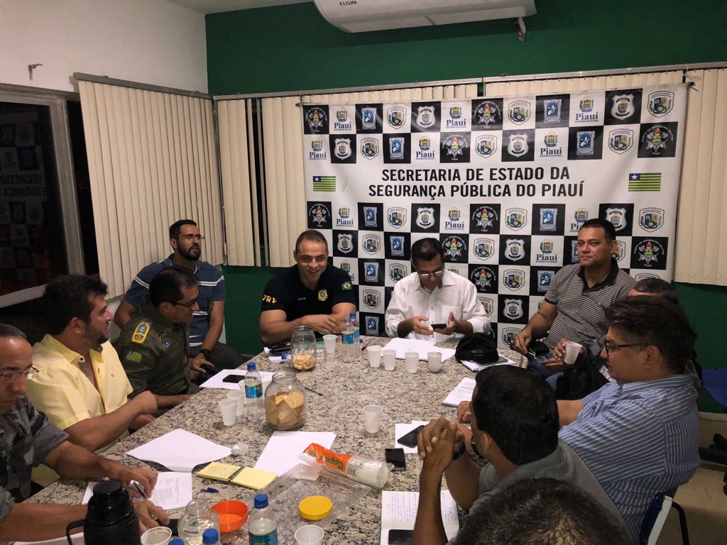 Reunião na sede da Secretaria de Segurança Pública do Piauí